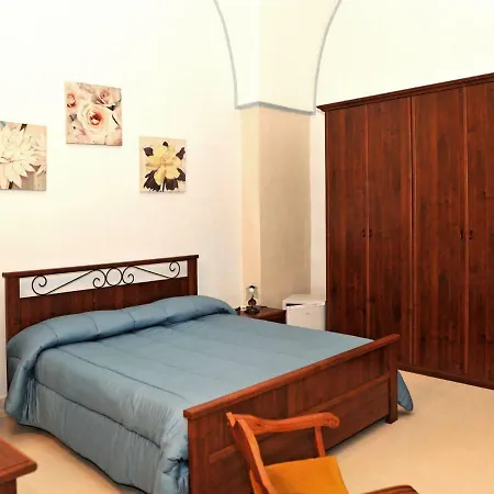 בית נופש ;tenuta Vigna La Corte 250s